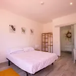 Principezinho Hostel *