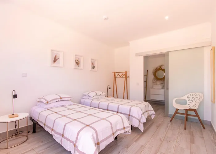 Principezinho Хостел Портиман